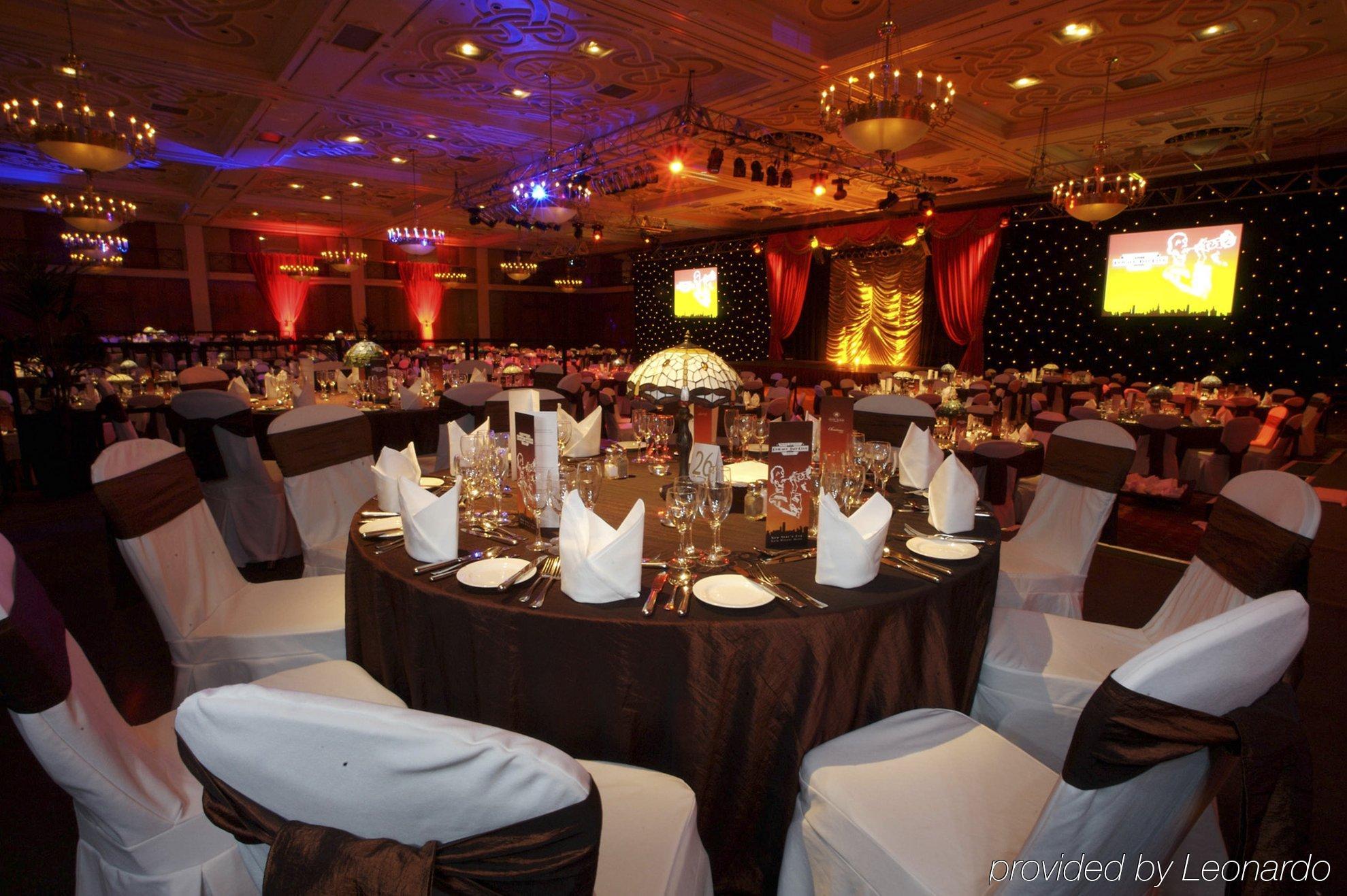 The Manor House At Celtic Manor Otel Newport  Restoran fotoğraf